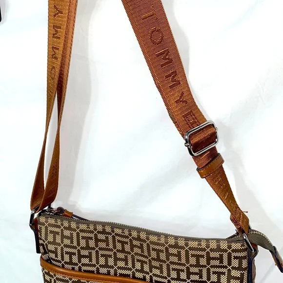 TOMMY HILFIGER  SATCHEL BAG - Picture 3 of 7